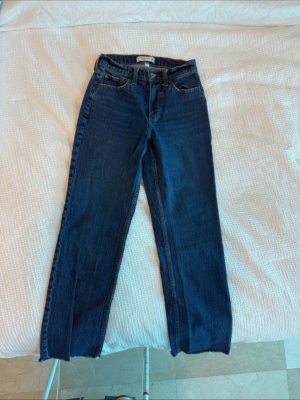 Abercrombie & Fitch The Baggy Low Rise Jeans